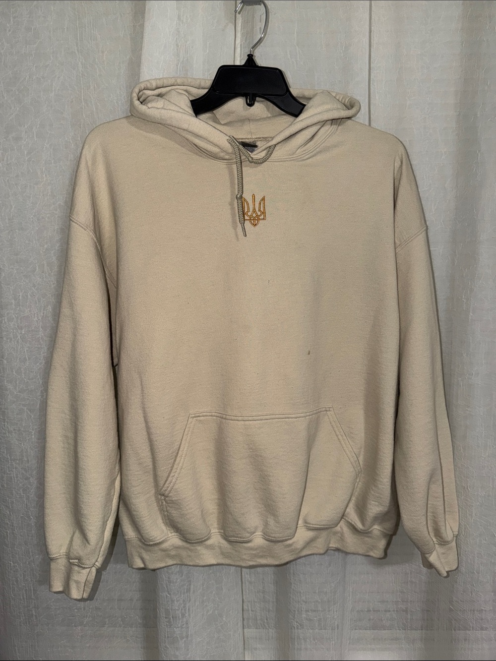 Gildan XL Beige Hoodie Embroidered Ukrainian tryzub (trident) in gold Front